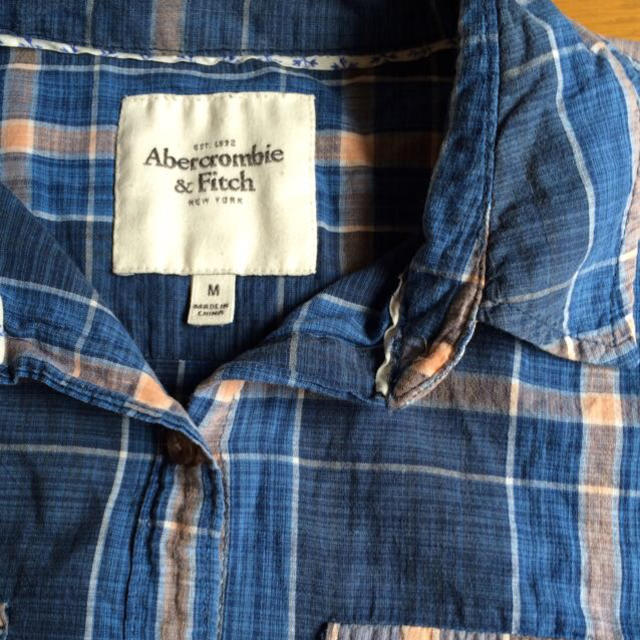 Abercrombie&Fitch(アバクロンビーアンドフィッチ)のAbercrombieシャツ レディースのトップス(シャツ/ブラウス(長袖/七分))の商品写真