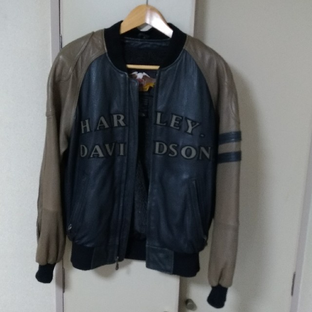 Harley Davidson スタジャン 本革 Harley Davidson スタジャン 本革
