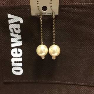 ピアス(ピアス)