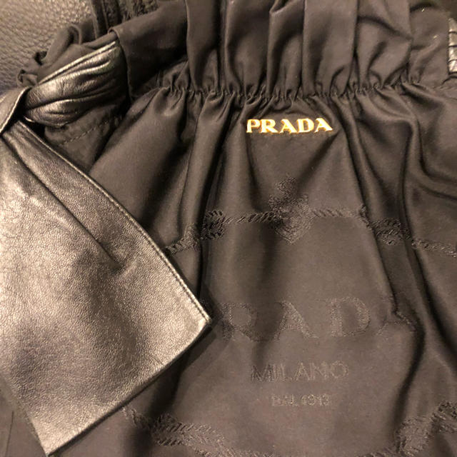 PRADA(プラダ)のプラダ  リボンバッグ 2way 斜め掛け ブラック レディースのバッグ(ハンドバッグ)の商品写真