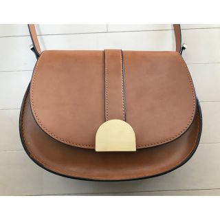 ザラ(ZARA)のベル様専用⭐️ZARA メタル留め付き ショルダーバッグ(ショルダーバッグ)