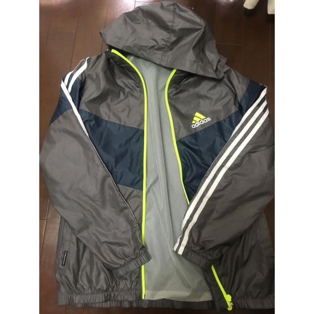 adidas(アディダス)のadidas    ナイロンジャケット  ウインドブレーカー キッズ/ベビー/マタニティのキッズ服男の子用(90cm~)(ジャケット/上着)の商品写真