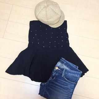 ザラ(ZARA)のスタッズ付き フレアチューブトップ(ベアトップ/チューブトップ)