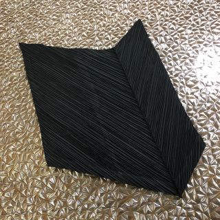 イッセイミヤケ(ISSEY MIYAKE)のISSEY MIYAKE   プリーツ多機能トップス(カットソー(半袖/袖なし))