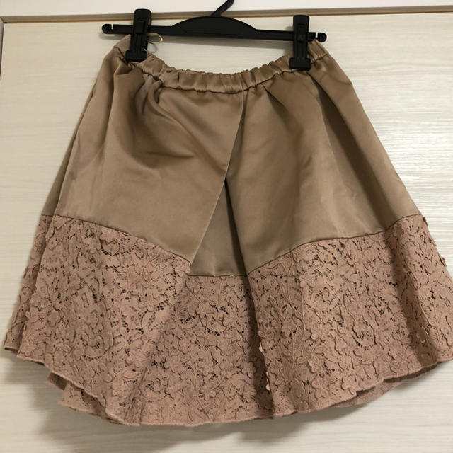 N°21(ヌメロヴェントゥーノ)のN°21 ベージュスカート レディースのスカート(ひざ丈スカート)の商品写真