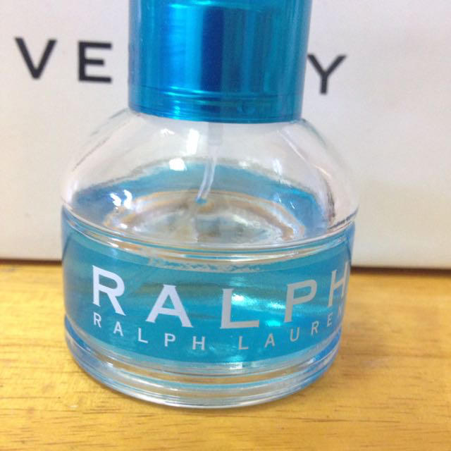 Ralph Lauren(ラルフローレン)の RALPH30ml コスメ/美容の香水(香水(女性用))の商品写真