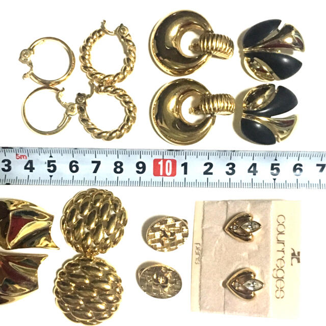 Courreges(クレージュ)のvintage クレージュ 変形ハートイヤリング レディースのアクセサリー(イヤリング)の商品写真