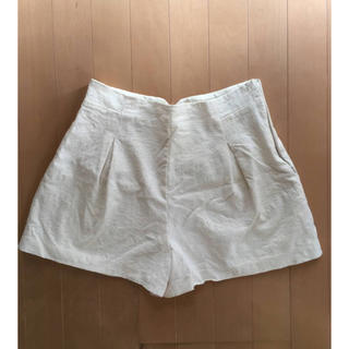 ジーユー(GU)の美品★ レディース ショートパンツ ホワイト L(ショートパンツ)