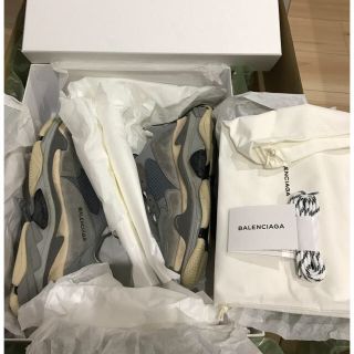 バレンシアガ(Balenciaga)のtriple s triples balenciaga 41 グレー イタリア製(スニーカー)