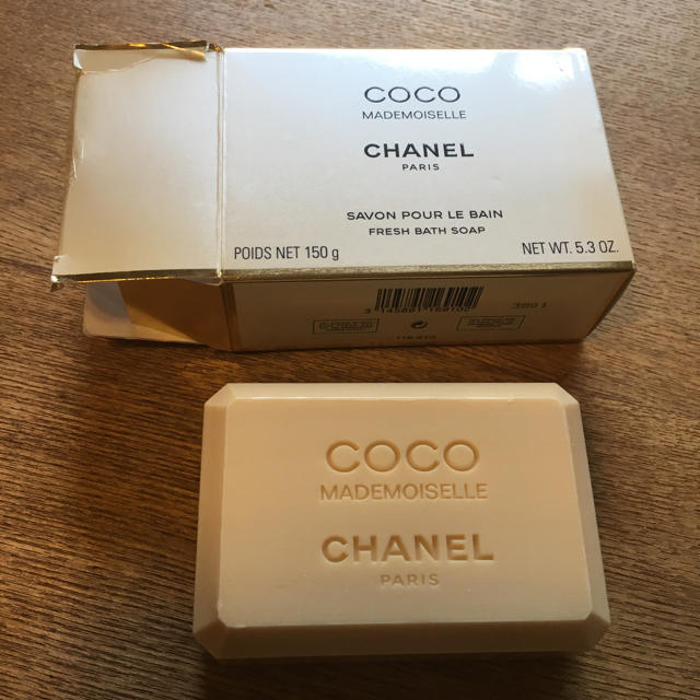 CHANEL(シャネル)のみゆき様専用！シャネル ココ マドモアゼル サヴォン CHANEL 石けん コスメ/美容のボディケア(ボディソープ/石鹸)の商品写真