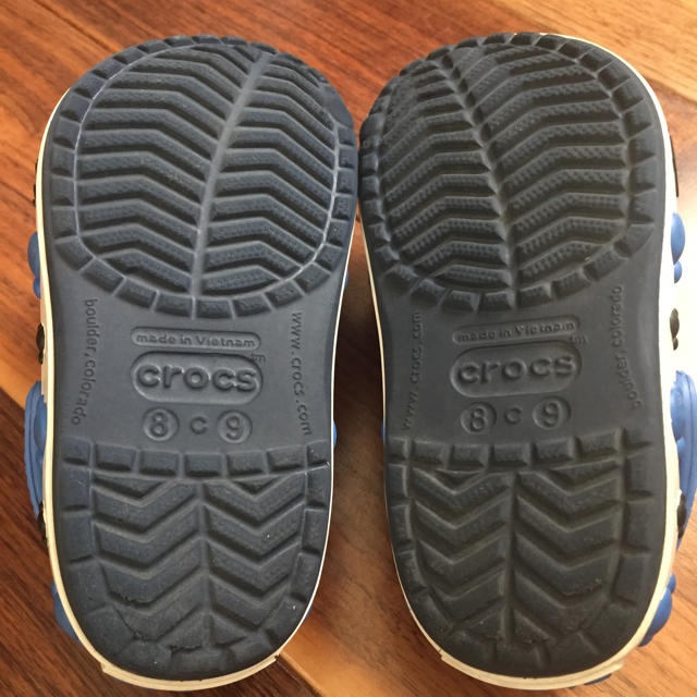 crocs(クロックス)のKuma様専用 キッズ/ベビー/マタニティのベビー靴/シューズ(~14cm)(サンダル)の商品写真