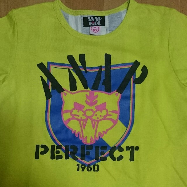 ANAP(アナップ)のANAP GIRL♡バックストライプTシャツ XS キッズ/ベビー/マタニティのキッズ服女の子用(90cm~)(Tシャツ/カットソー)の商品写真