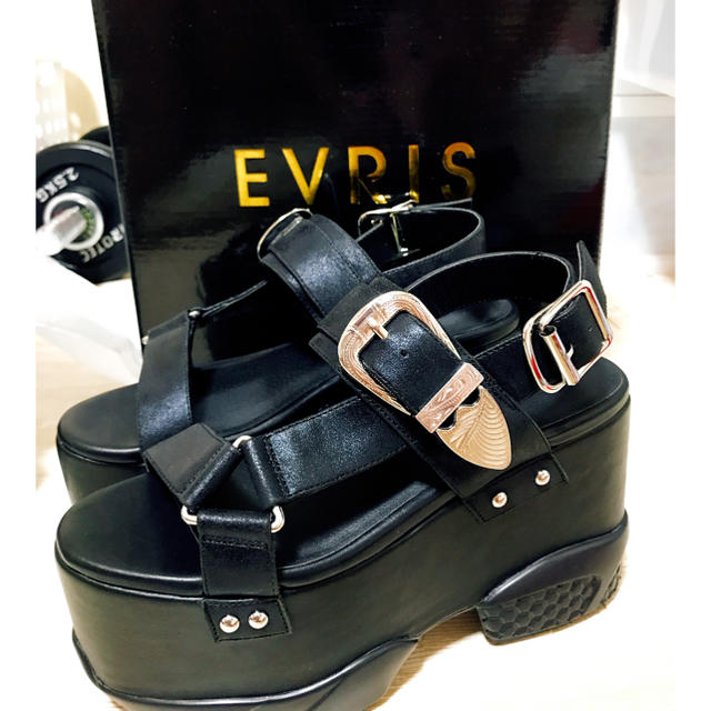 EVRIS(エヴリス)のEVRIS 厚底サンダル レディースの靴/シューズ(サンダル)の商品写真