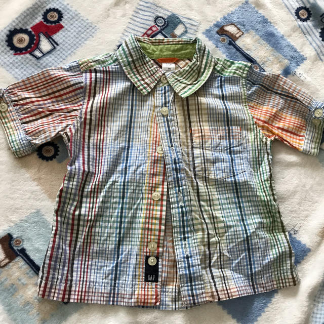 GAP Kids(ギャップキッズ)のギャップGAP★マドラスチェックシャツ90 キッズ/ベビー/マタニティのキッズ服男の子用(90cm~)(ブラウス)の商品写真