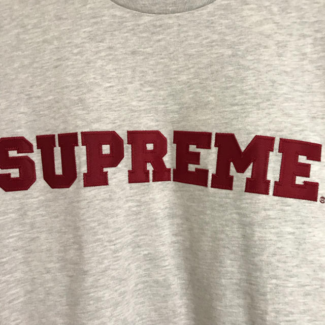 Supreme(シュプリーム)の17S/S Supreme collegiate logo tee M メンズのトップス(Tシャツ/カットソー(七分/長袖))の商品写真