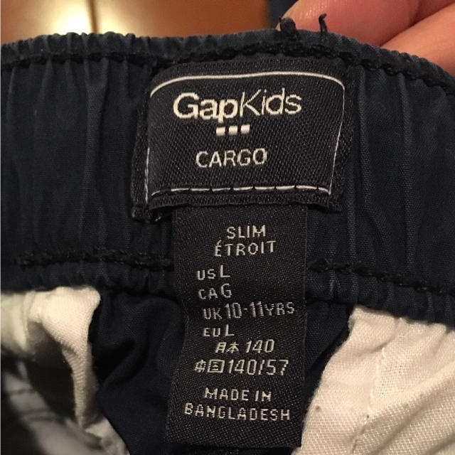 GAP Kids(ギャップキッズ)のギャップ ハーフパンツ 男児紺 キッズ/ベビー/マタニティのキッズ服男の子用(90cm~)(パンツ/スパッツ)の商品写真