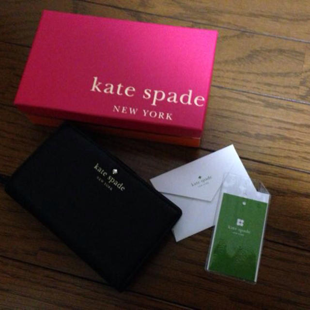 kate spade new york(ケイトスペードニューヨーク)の新品未使用 katespade 財布 レディースのファッション小物(財布)の商品写真