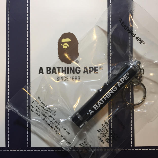 A BATHING APE(アベイシングエイプ)のBAPE PROJECTOR LIGHT KEY CHAIN プロジェクター メンズのファッション小物(キーホルダー)の商品写真