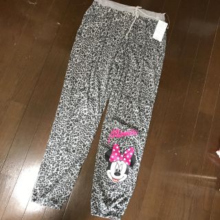 新品ディズニーミニー豹柄スウェットパンツ L L(ルームウェア)