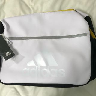 アディダス(adidas)のadidasショルダーバック(ショルダーバッグ)