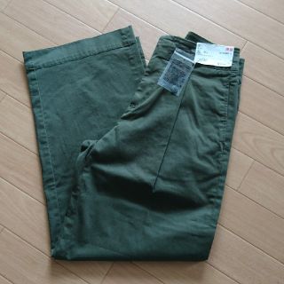ユニクロ(UNIQLO)の【新品】ハイウエストチノワイドパンツ(チノパン)