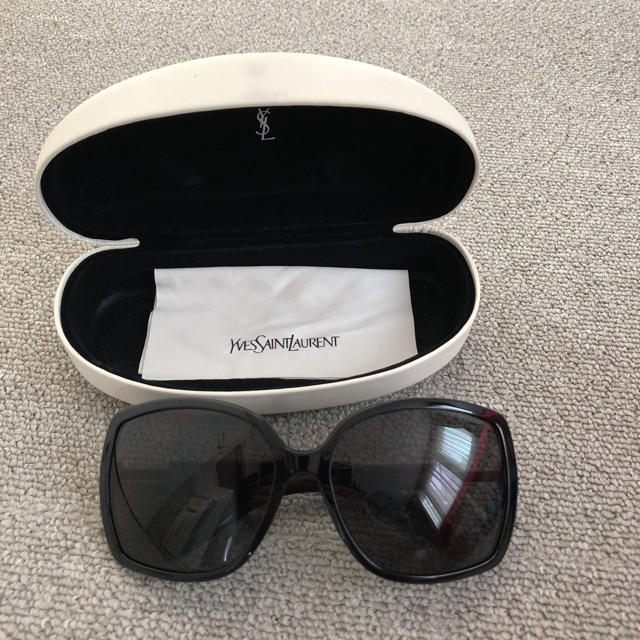 ほぼ未使用】 Saint Laurent サンローラン サングラス-