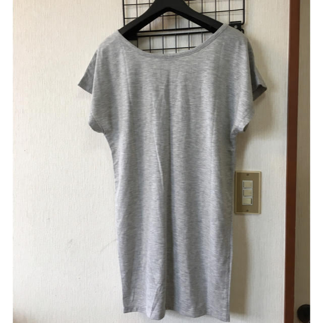 DURAS(デュラス)のデュラスDURAS シンプル グレー ロングTシャツ レディースのトップス(Tシャツ(半袖/袖なし))の商品写真