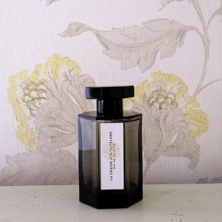 ラルチザンパフューム(L'Artisan Parfumeur)のラルチザン・パフューマ―　シャッセ・オ・パピオン　オードトワレ100ml(香水(女性用))