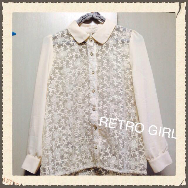 RETRO GIRL(レトロガール)の花柄オーガンジーレースシャツ レディースのトップス(シャツ/ブラウス(長袖/七分))の商品写真