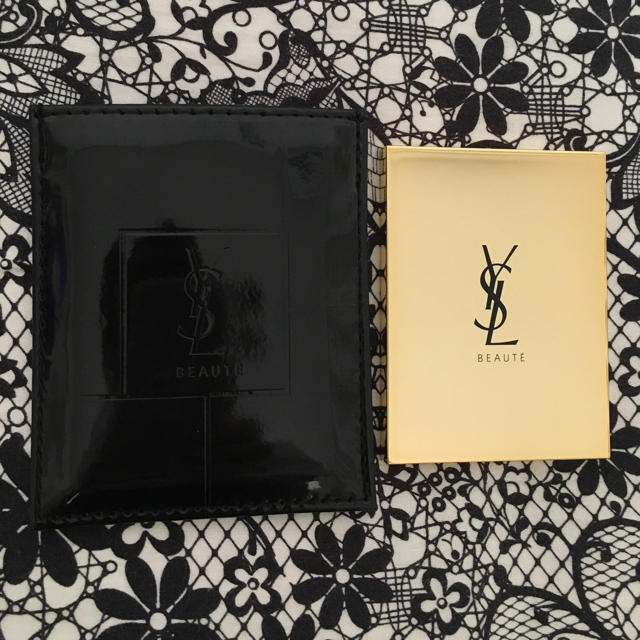 Yves Saint Laurent Beaute(イヴサンローランボーテ)の【新品】イヴ・サンローラン ミラー レディースのファッション小物(ミラー)の商品写真