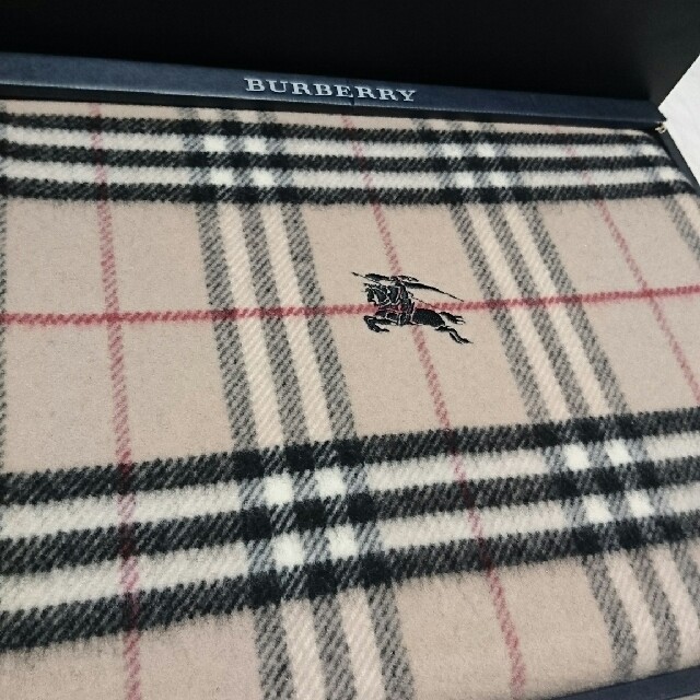 BURBERRY(バーバリー)の未使用 バーバリー ウール 100% 毛布 ノバチェック 140×200㎝  インテリア/住まい/日用品の寝具(毛布)の商品写真