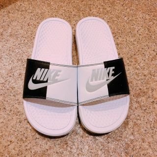 ナイキ(NIKE)のナイキ ベナッシ (サンダル)