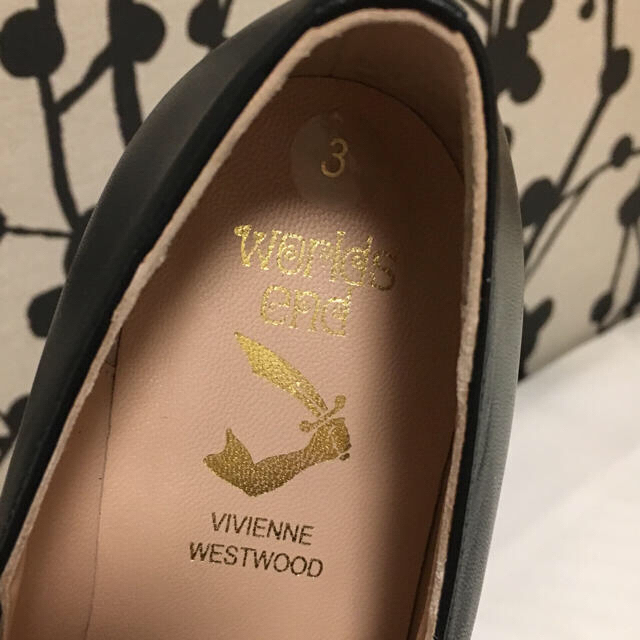 Vivienne Westwood(ヴィヴィアンウエストウッド)のKAKU様専用❤️ワールズエンド限定刻印 🦋新品💫バレリーナ レディースの靴/シューズ(ハイヒール/パンプス)の商品写真