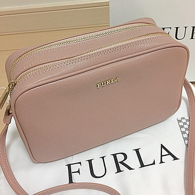 Furla - 新品！フルラ ダブルファスナー ショルダーバッグの通販 by ...