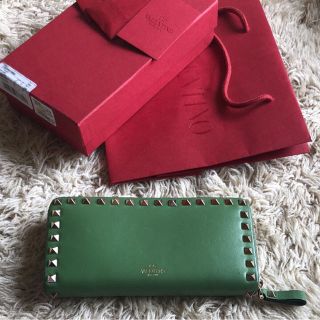 ヴァレンティノ(VALENTINO)のヴァレンチノ 財布 中古 値下げしました！45000→38000円(財布)