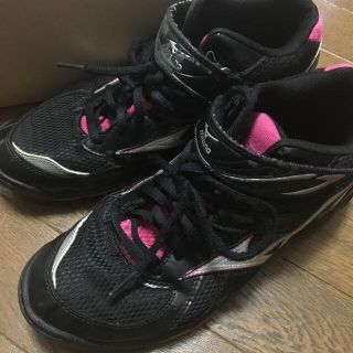 ミズノ(MIZUNO)のバレーボールシューズ 2足 専用ページ(バレーボール)