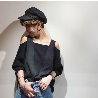 トゥデイフル(TODAYFUL)のoffshoulder combination TOPS BLK(カットソー(半袖/袖なし))