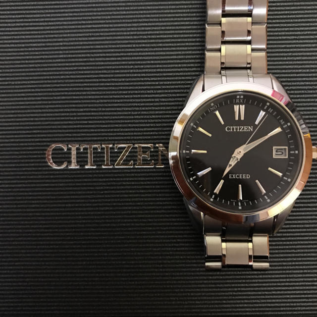 CITIZEN エクシード 薄型のエコドライブソーラー電波時計