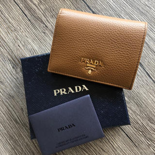 プラダ(PRADA)の新品 プラダ ソフトレザー コンパクト 二つ折り財布 ブラウン(財布)