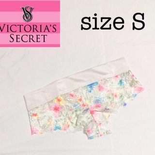 ヴィクトリアズシークレット(Victoria's Secret)のシャインフローラルレースチーキー ホワイト(ショーツ)