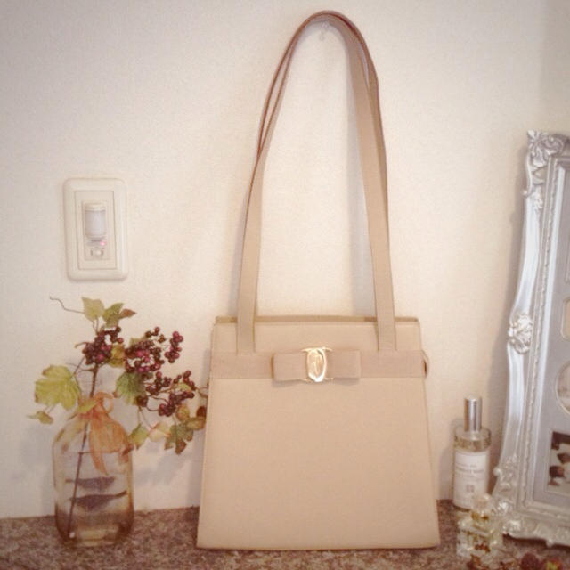 フェラガモ Ferragamo
