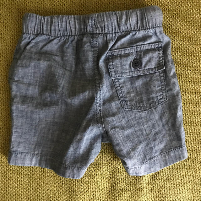 babyGAP(ベビーギャップ)の新品 未使用 babyGAP 12-18m 半ズボン ショートパンツ キッズ/ベビー/マタニティのベビー服(~85cm)(パンツ)の商品写真