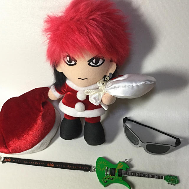 hide ぬいぐるみ ギターフィギュア改 サングラス付 X JAPAN 人形の通販