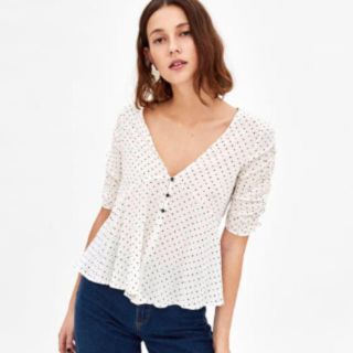 ザラ(ZARA)のyumina様。ZARA  ドットブラウスs(シャツ/ブラウス(半袖/袖なし))