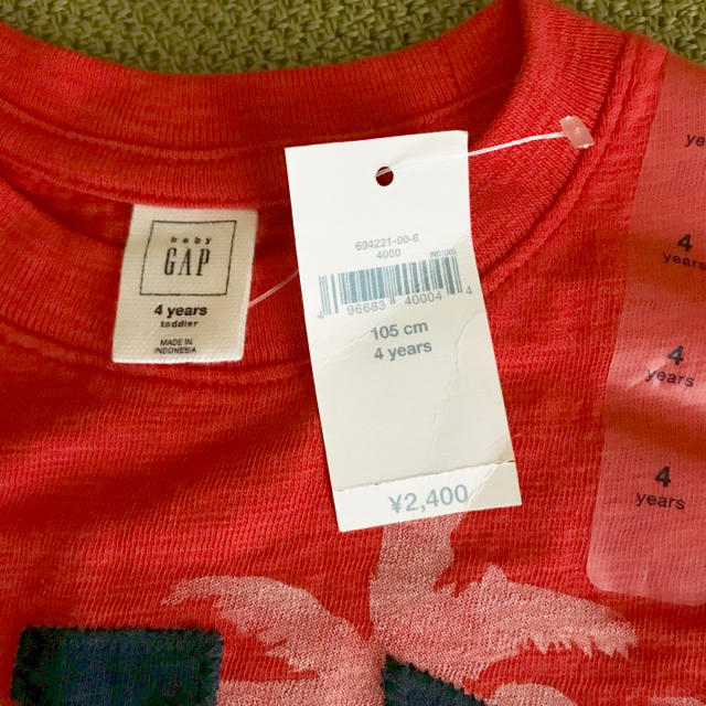 babyGAP(ベビーギャップ)の新品未使用 ギャップ GAP baby 4year 105㎝ Tシャツ キッズ/ベビー/マタニティのキッズ服男の子用(90cm~)(Tシャツ/カットソー)の商品写真