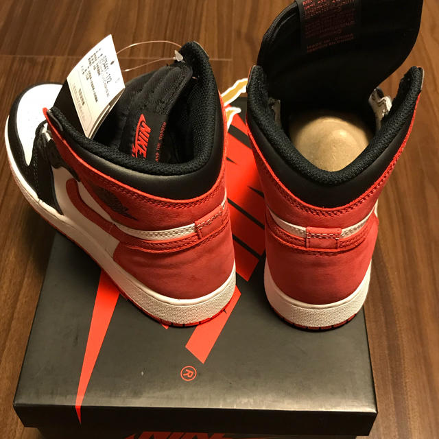 NIKE(ナイキ)の22.5cm NIKE AIR Jordan 1 BG track red 新品 レディースの靴/シューズ(スニーカー)の商品写真