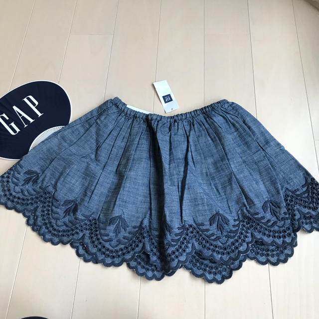 GAP Kids(ギャップキッズ)の新品☆GAP kids☆デニム スカラップ スカート☆プティマイン ザラ H&M キッズ/ベビー/マタニティのキッズ服女の子用(90cm~)(スカート)の商品写真