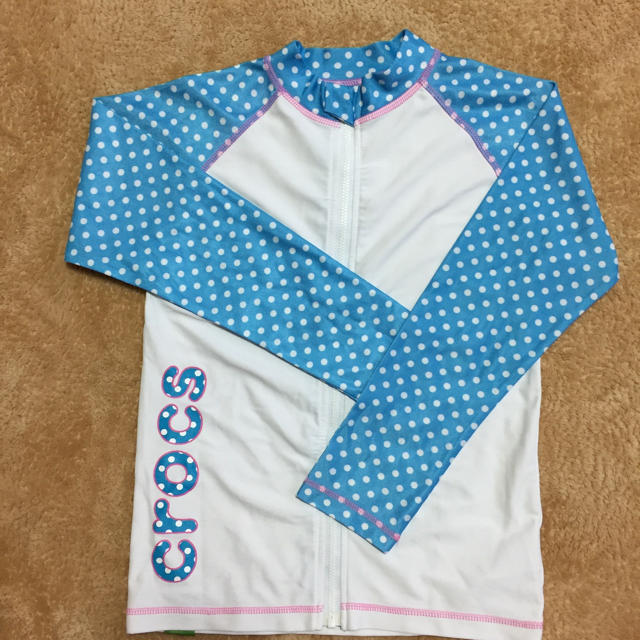 crocs(クロックス)のクロックス ラッシュガード 140cm キッズ/ベビー/マタニティのキッズ服女の子用(90cm~)(水着)の商品写真