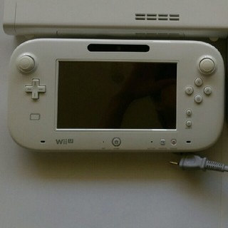 ウィーユー(Wii U)の専用 WiiU ゲームパッド白(家庭用ゲーム機本体)