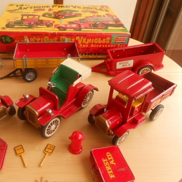超希少、美品！SSS インターナショナル商事 消防車セット ブリキ玩具 1950